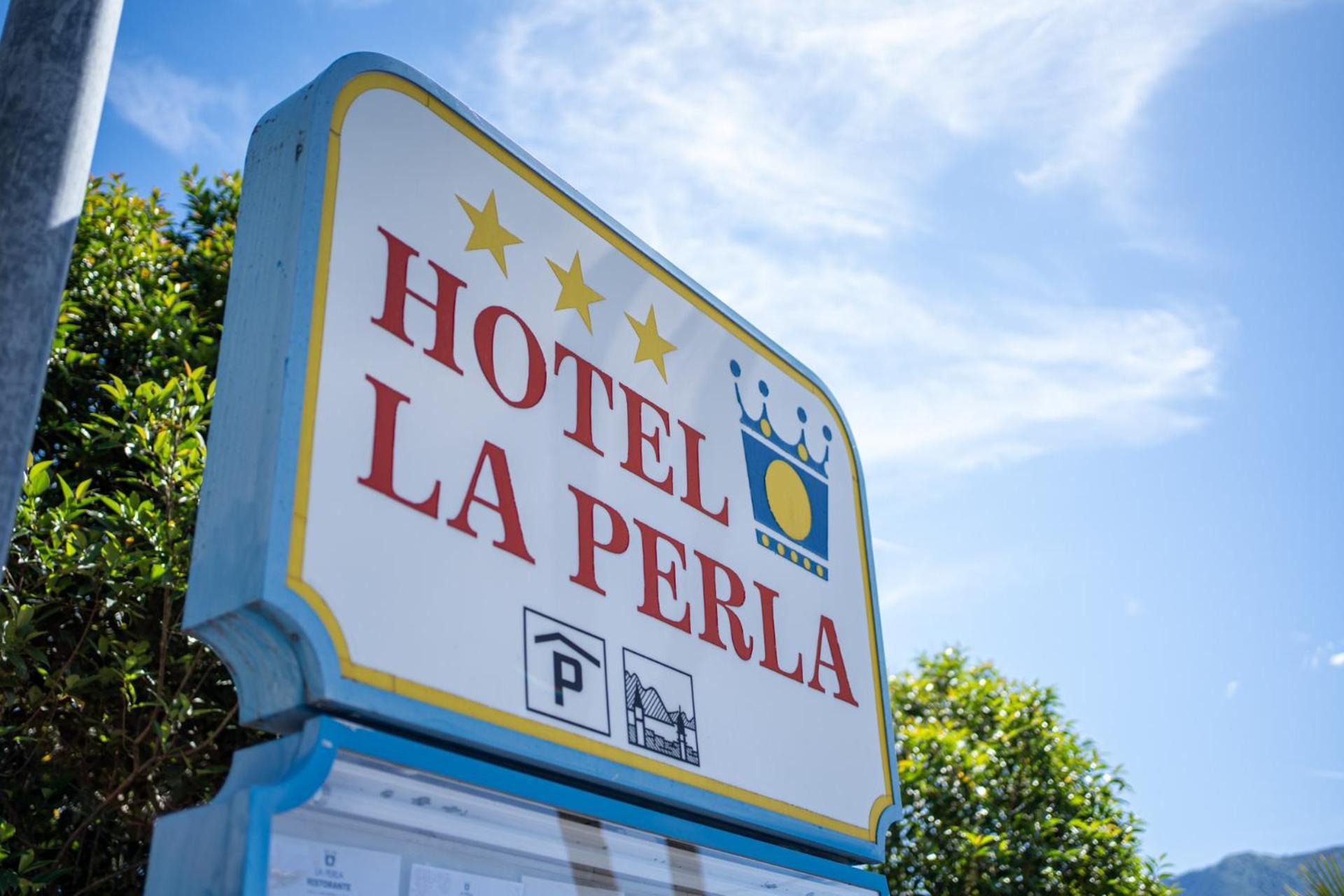 Hotel La Perla 아스꼬나 외부 사진